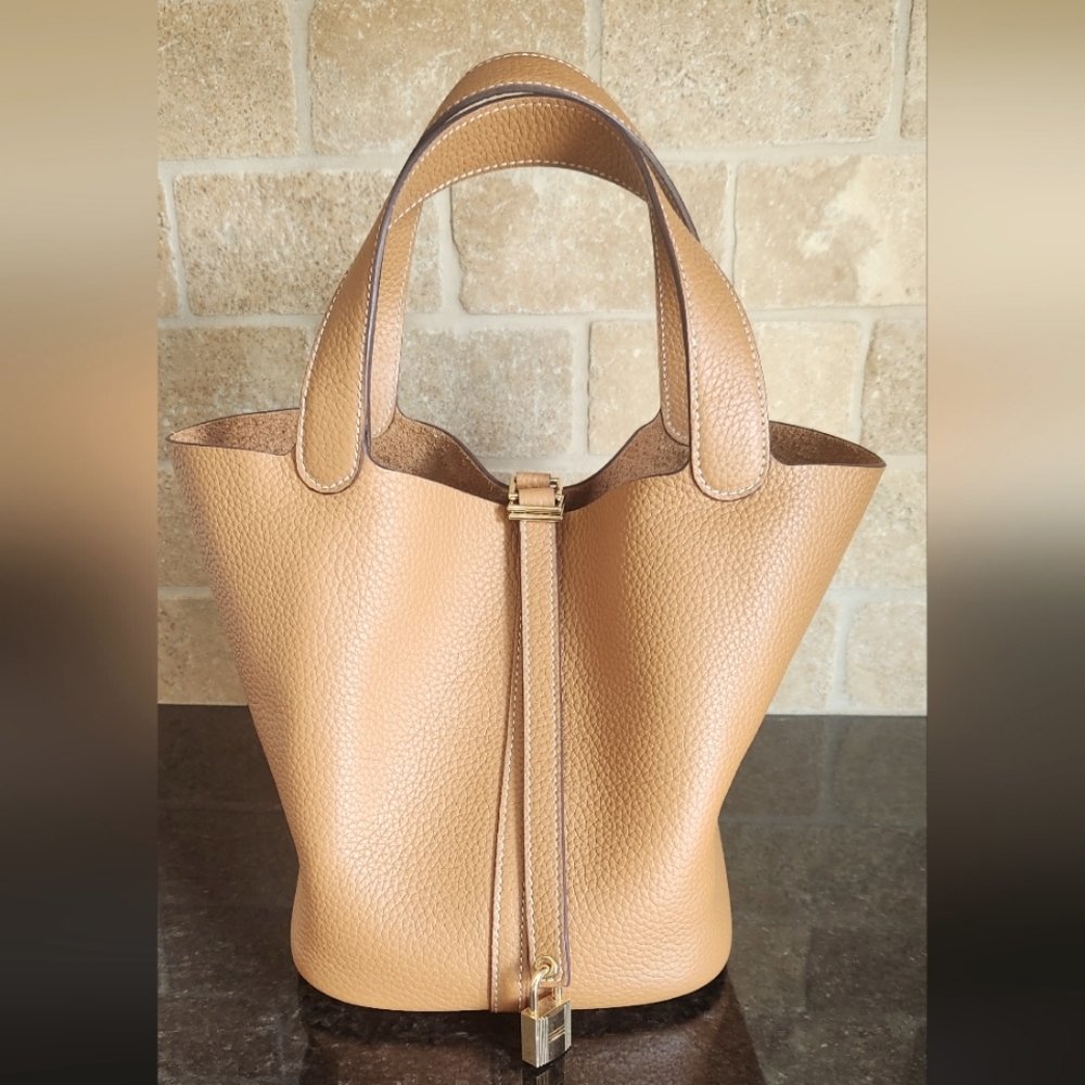Brown leather tote 22 Picotin